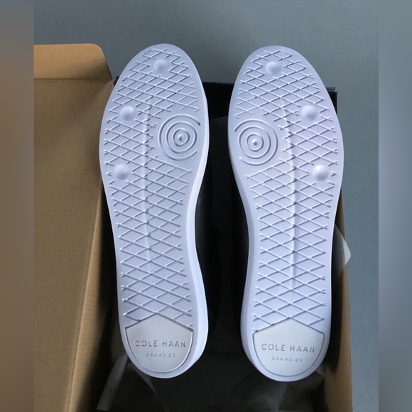 COLE HAAN - Picture 6 of 14